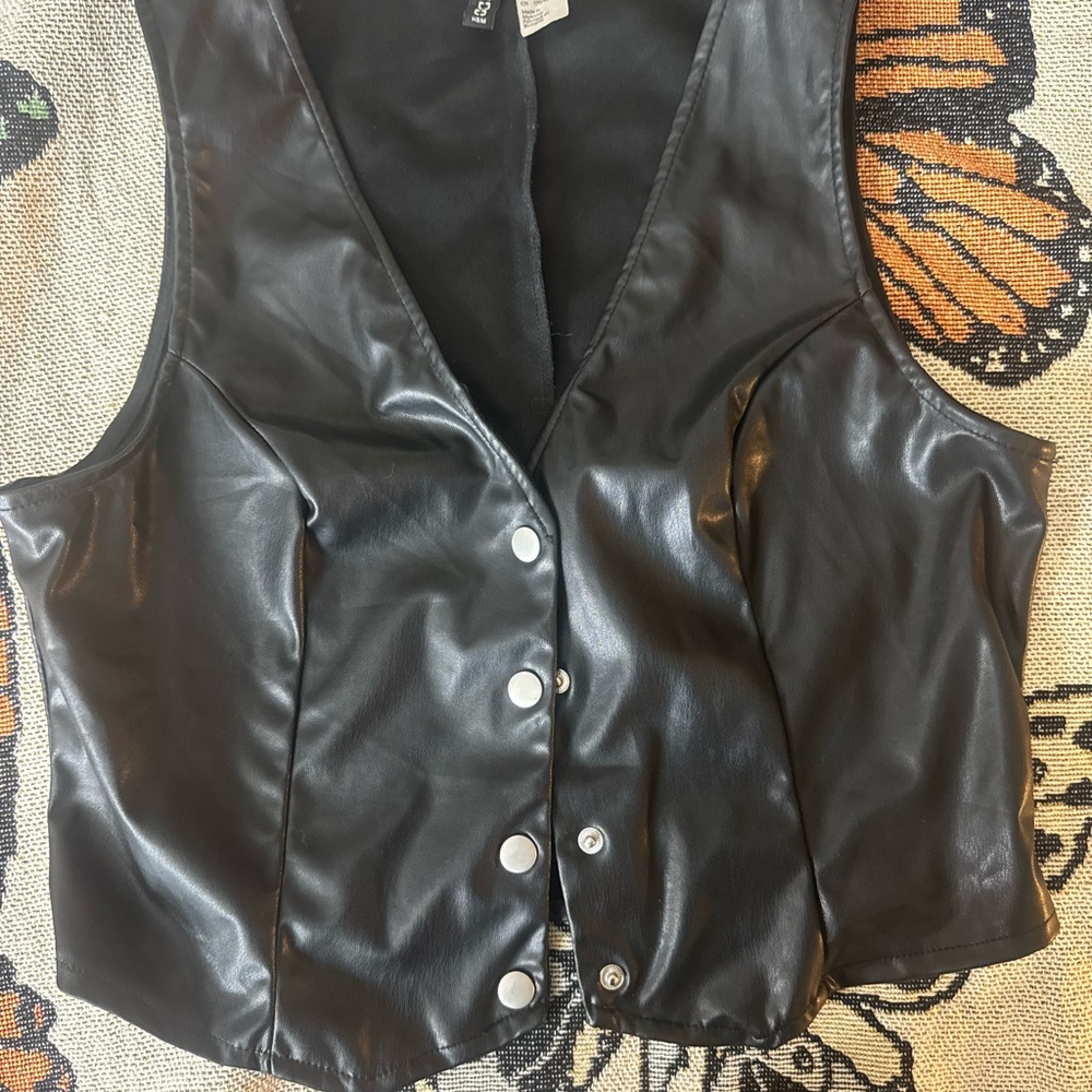 H&M Women's Black faux Leather Vest